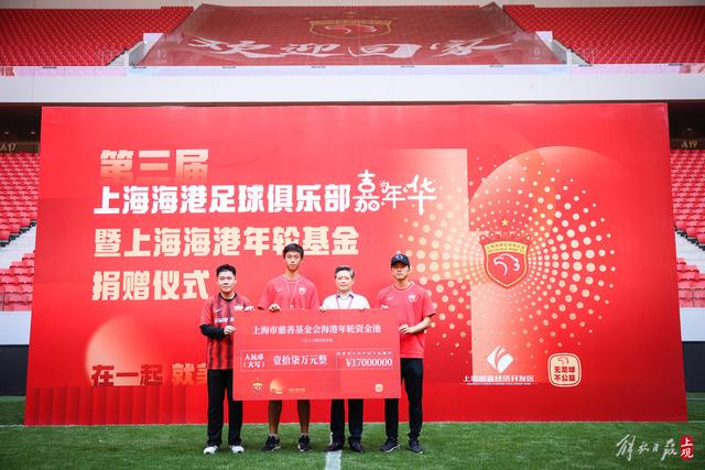 大巴黎与巴萨：攻防大战，巴萨有望小胜